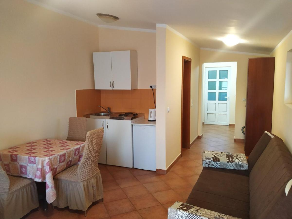 Apartmani Orange Dreams Sutomore Buitenkant foto